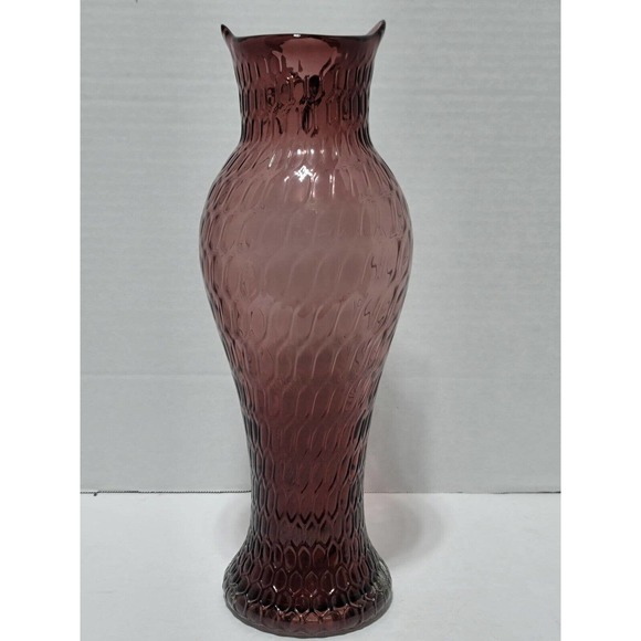 RARE VINTAGE ART GLASS OWL BIRD VASE PURPLE 14 1/4" Tall In Excellent Condition - Picture 3 of 12